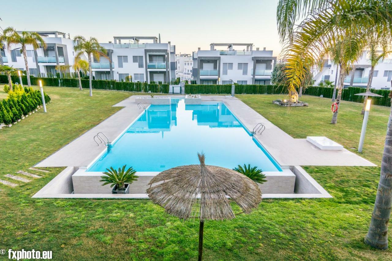 Eluxuria Sunny Villa Torrevieja Eksteriør bilde